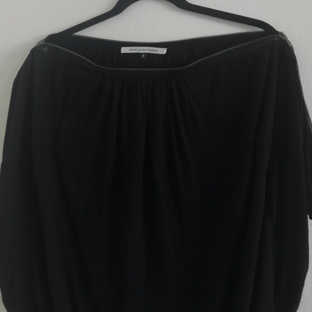 DVF Black zipper sleeve top